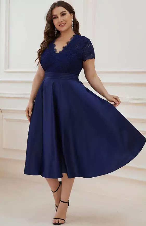Plus Size V-neck Lace Bodice A-line Cocktail Dress with Pockets
