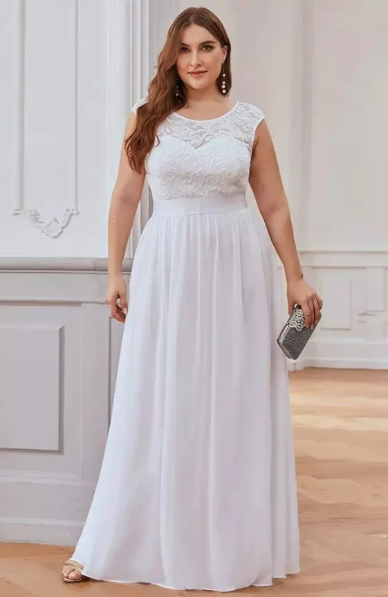Plus Size Classic Round Neck V Back A-Line Chiffon Bridesmaid Dresses with Lace
