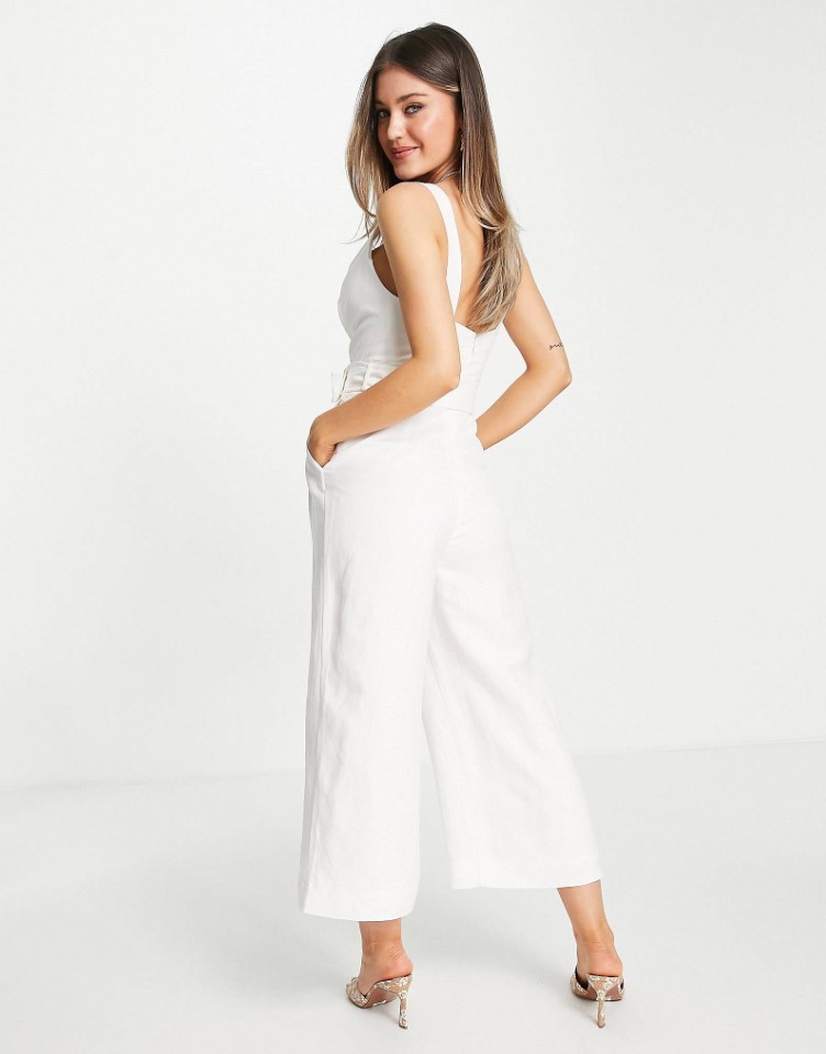 White Party Outfits for Ladies